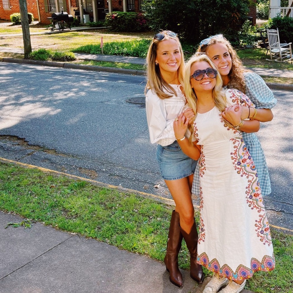 Meet your Posher, Emily